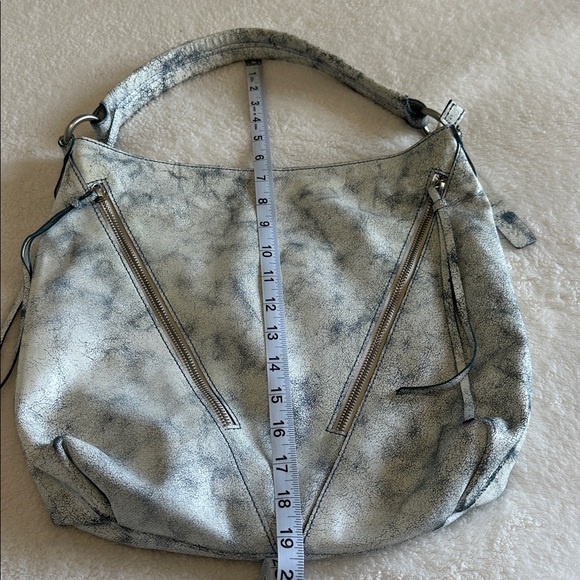 Nino Bossi Genuine Leather Distressed Shoulder Bag - Picture 10 of 11